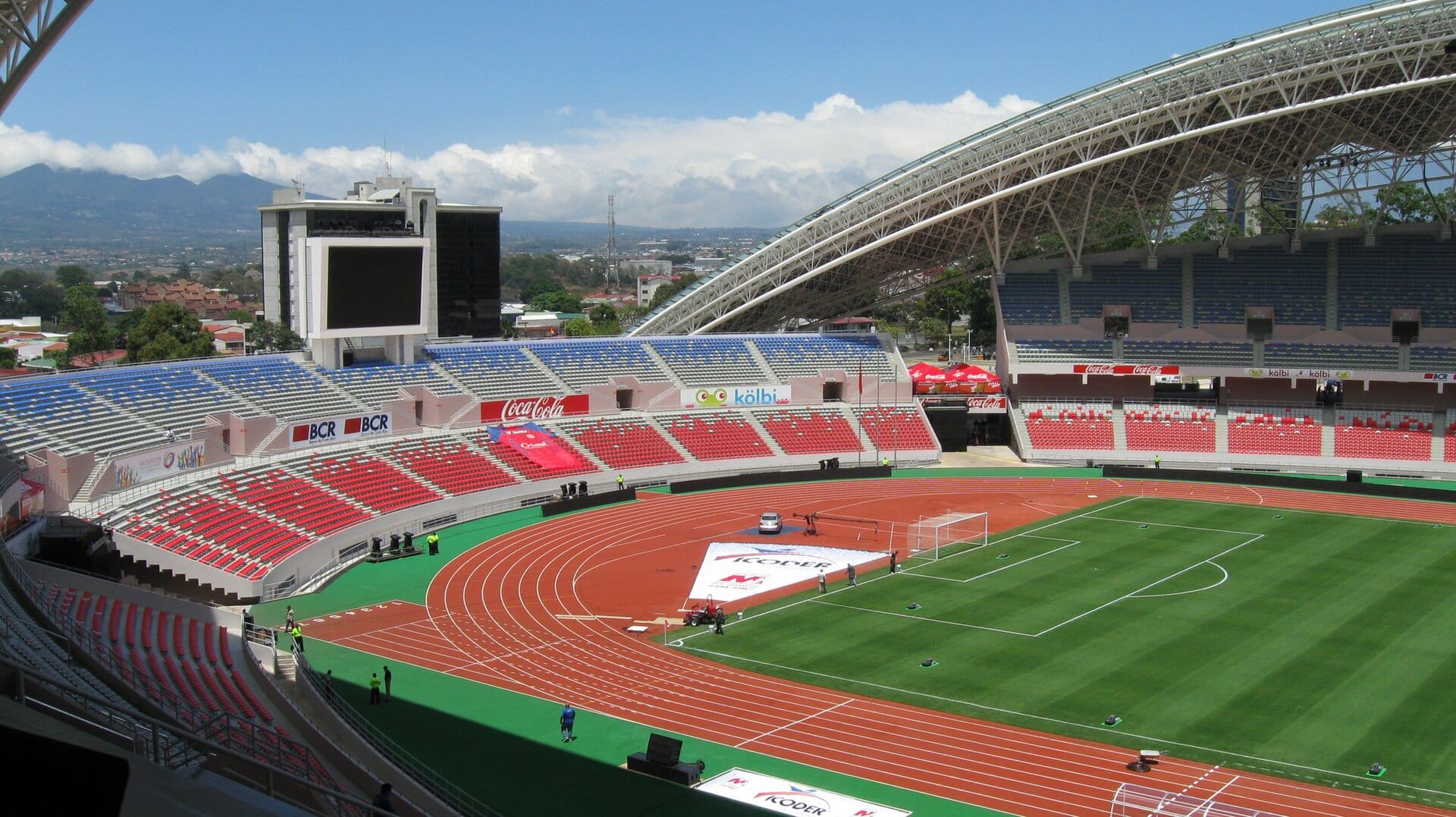Estadio Nacional de Costa Rica en el Parque La Sabana, a 1,5 km de KC Hotel
